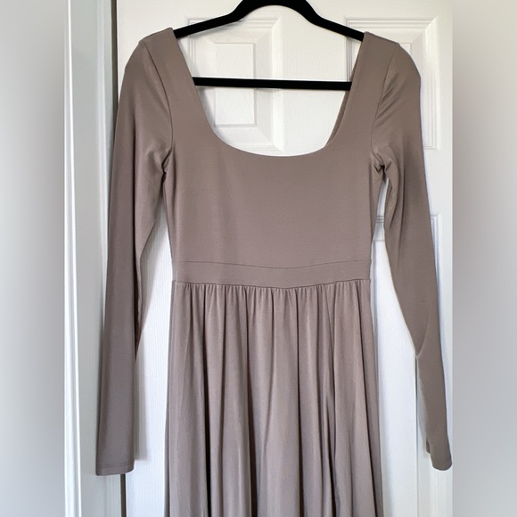 Aritzia wilfred dress taupe - Picture 2 of 5